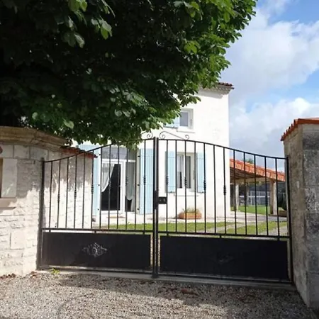 Ferienhaus De L'abbaye Saint-Pierre-de-Juillers